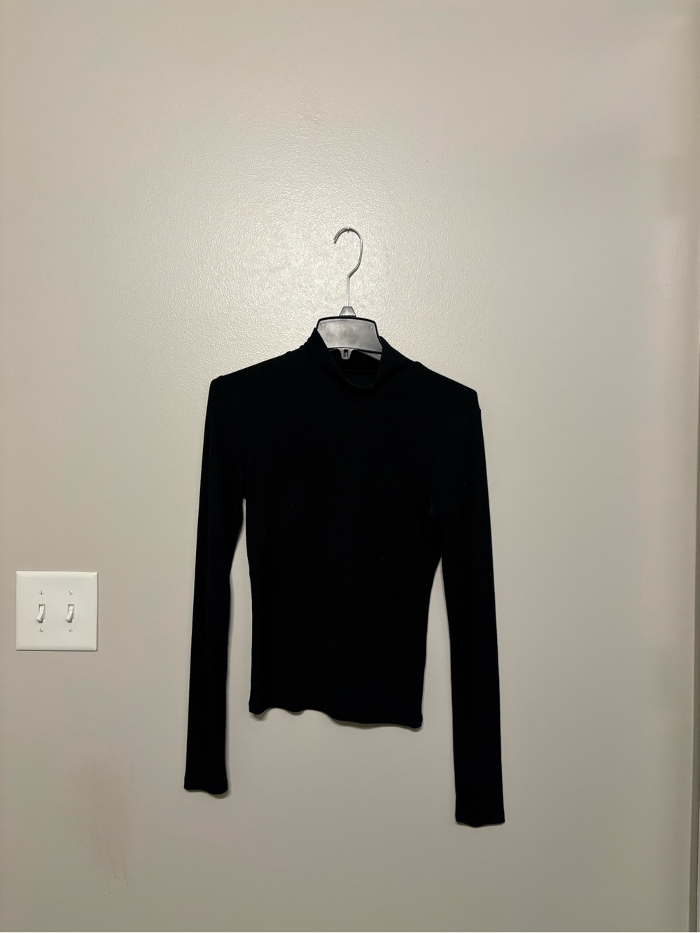 Black Long-Sleeve Turtleneck Top - Women